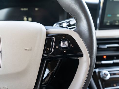 Used 2022 Lincoln Corsair Reserve w/ Equipment Group 201A image 22