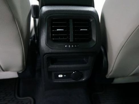 Certified 2021 Volkswagen Tiguan SE w/ Panoramic Sunroof Package image 41