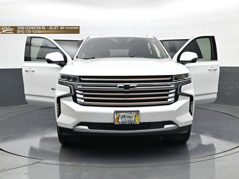 Used 2024 Chevrolet Suburban High Country AWD/4WD image 32