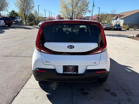 Used 2021 Kia Soul S image 10
