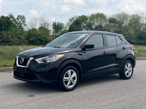 Used 2020 Nissan Kicks S FWD image 37