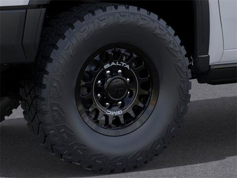 New 2026 GMC Sierra 2500 AT4X w/ AT4X AEV Edition image 9