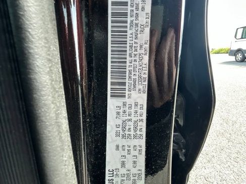 Used 2020 RAM 1500 Limited w/ Black Appearance Package AWD/4WD image 40