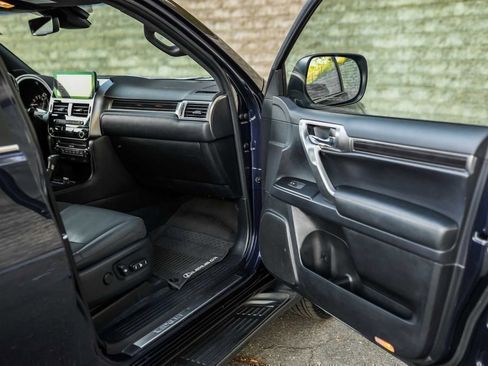 Used 2022 Lexus GX 460 Premium image 14