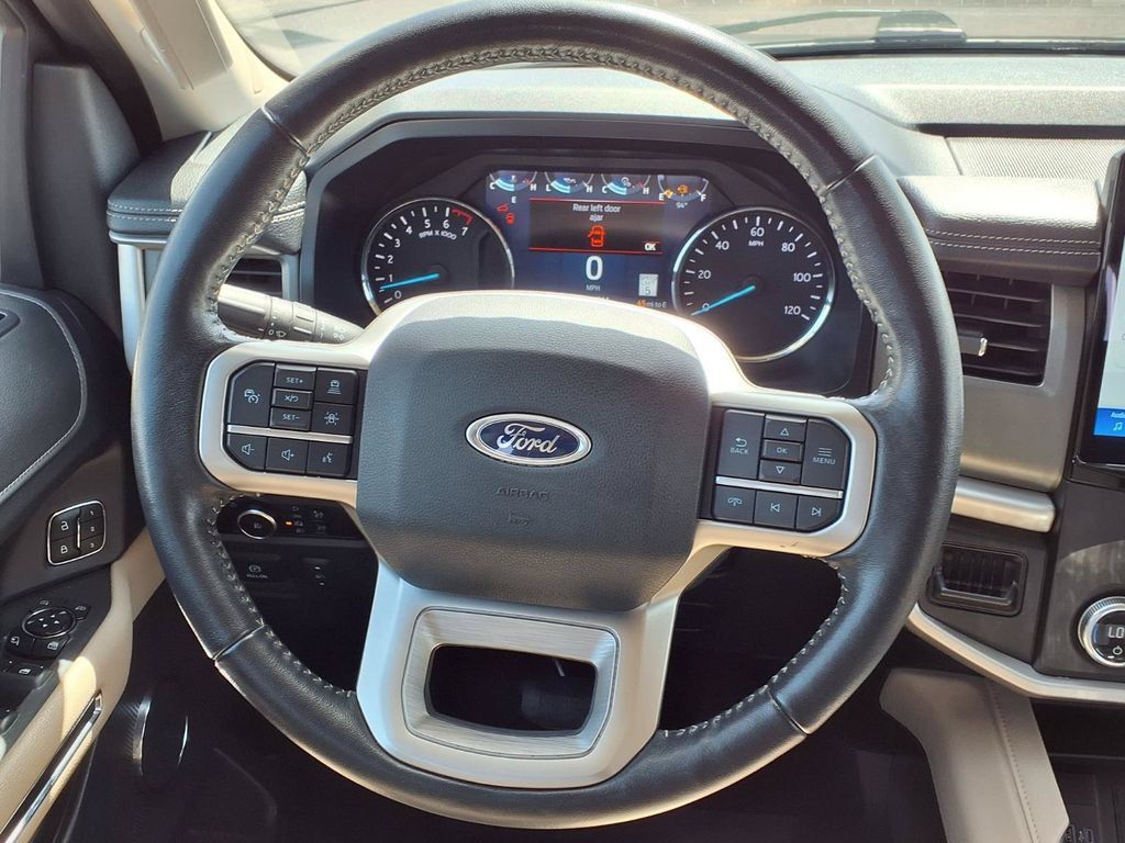 Used 2023 Ford Expedition XLT RWD image 21
