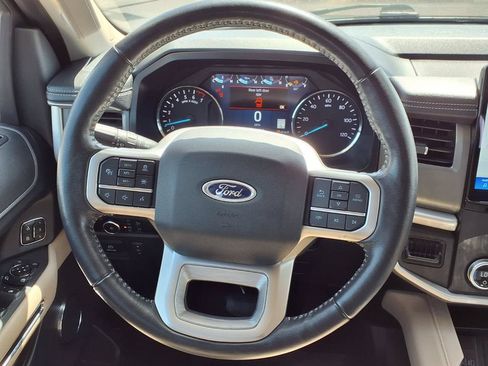 Used 2023 Ford Expedition XLT RWD image 21
