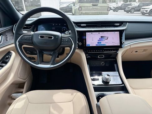 New 2026 Jeep Grand Cherokee Limited AWD/4WD image 29