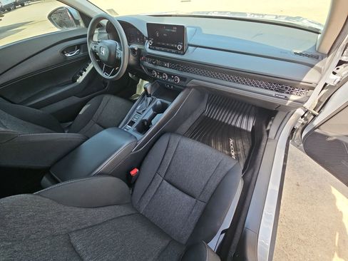 Used 2025 Honda Accord LX image 32