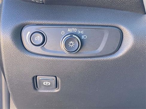 Used 2021 Chevrolet Blazer LT image 17