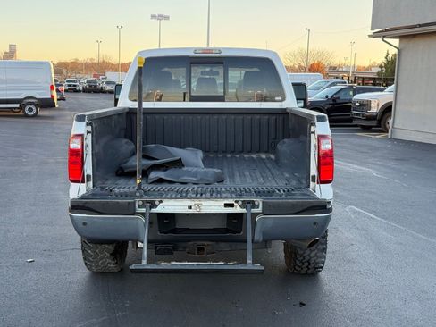 Used 2015 Ford F350 Lariat w/ Lariat Chrome Package image 34