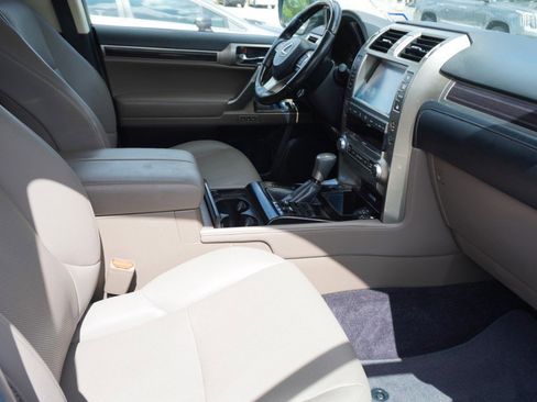 Used 2021 Lexus GX 460 Premium w/ Premium Plus Package image 9