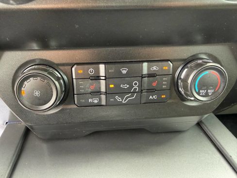Used 2019 Ford F350 XLT w/ XLT Premium Package AWD/4WD image 28