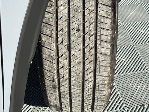 Used 2025 Honda CR-V EX-L image 19