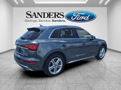 Used 2022 Audi Q5 e Premium image 2
