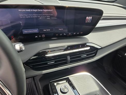 New 2026 Buick Enclave Sport Touring w/ Power Package FWD image 25