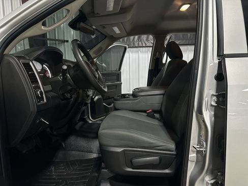 Used 2018 RAM 3500 Tradesman w/ Chrome Appearance Group image 40