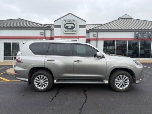Used 2023 Lexus GX 460 Premium w/ Premium Plus Package image 13