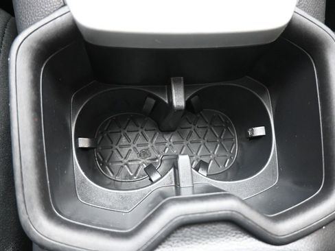 Used 2022 Toyota RAV4 XLE w/ Convenience Package image 20