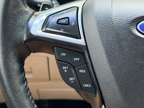 Used 2016 Ford Edge Titanium w/ Technology Package AWD/4WD image 34