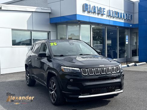Used 2025 Jeep Compass Limited w/ Elite Group AWD/4WD image 1