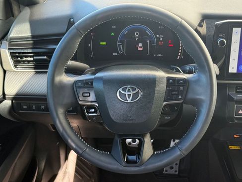 Certified 2025 Toyota Camry SE image 15