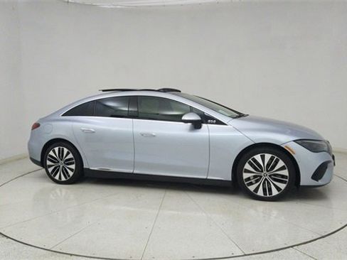 Used 2023 Mercedes-Benz EQE 500 4MATIC Sedan w/ Digital Light Package image 64