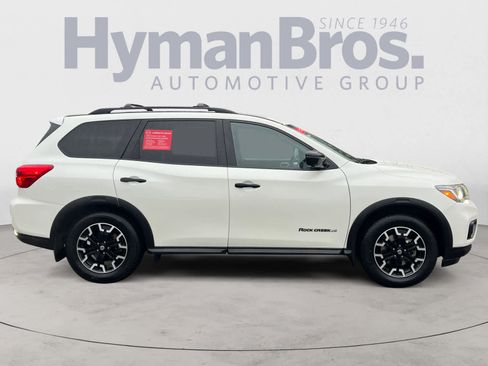 Used 2020 Nissan Pathfinder SL image 2