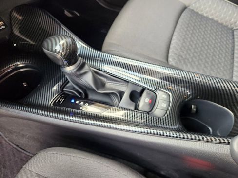 Used 2020 Toyota C-HR LE image 18