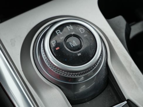 Used 2020 Ford Explorer Platinum w/ Premium Technology Package image 25