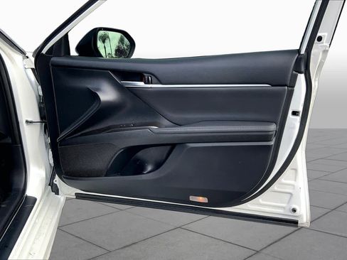 Used 2023 Toyota Camry XSE FWD image 22