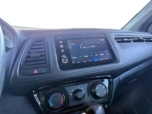 Used 2020 Honda HR-V Sport image 13