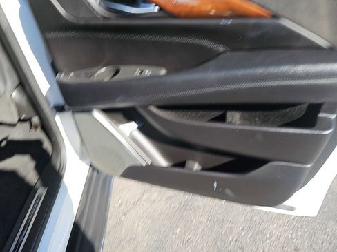 Used 2017 Cadillac Escalade ESV Luxury image 56