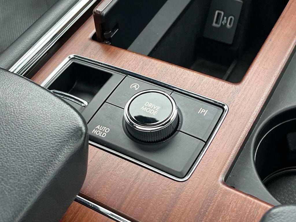 Used 2023 Lincoln Navigator Reserve AWD/4WD image 16