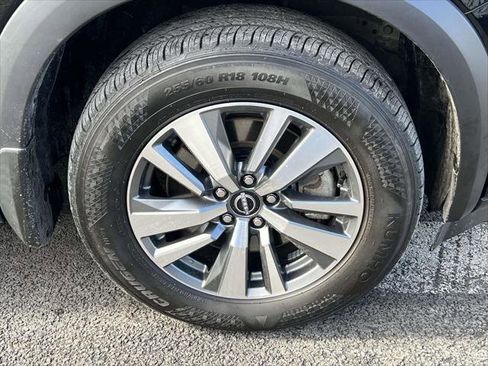 Used 2024 Nissan Pathfinder SL image 7