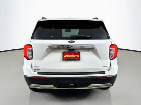 Used 2021 Ford Explorer XLT w/ Equipment Group 202A AWD/4WD image 7