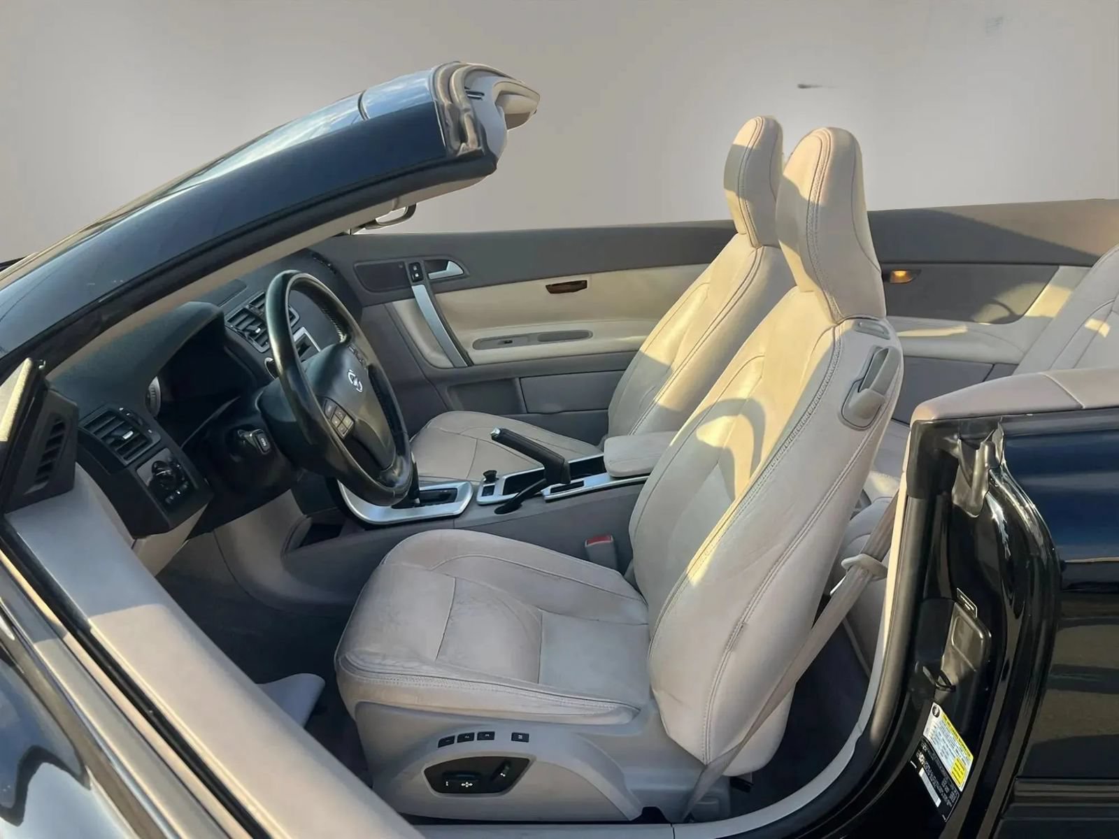 Used 2011 Volvo C70 T5 FWD image 18
