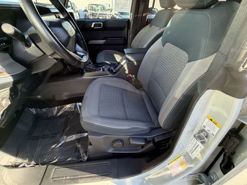 Certified 2021 Ford Bronco Outer Banks w/ Sasquatch Package image 11