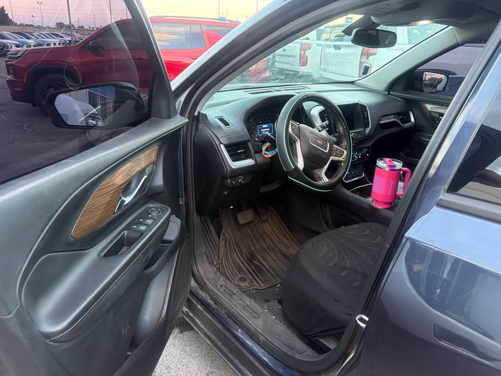 Used 2019 GMC Terrain SLE w/ Driver Convenience Package FWD image 5