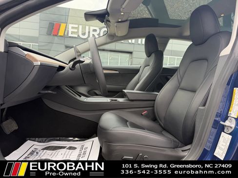 Used 2023 Tesla Model 3 Standard Range RWD image 9