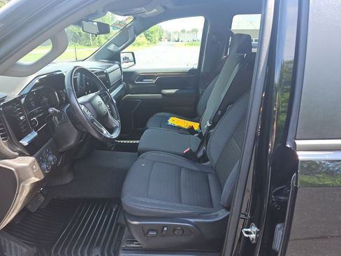 Used 2022 Chevrolet Silverado 1500 RST AWD/4WD image 23