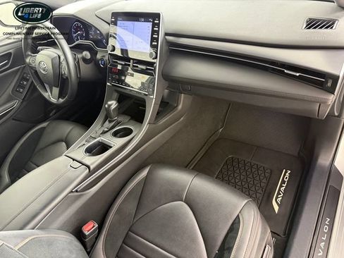 Used 2021 Toyota Avalon XSE FWD image 21
