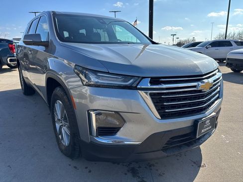 Used 2023 Chevrolet Traverse LT w/ LPO, Floor Liner Package image 3