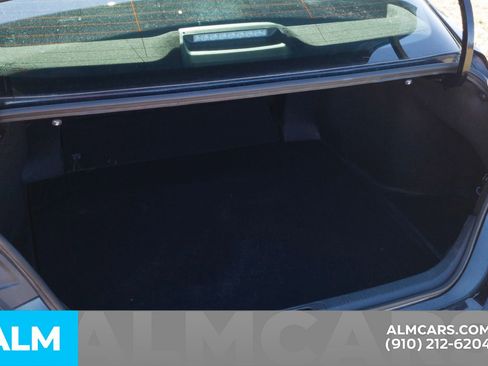 Used 2025 Toyota Camry SE image 9