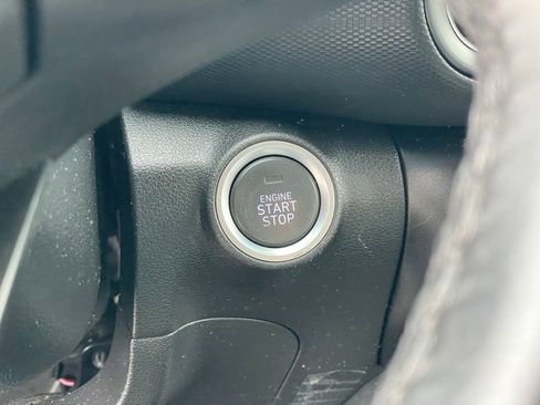 Used 2023 Hyundai Kona Limited image 16