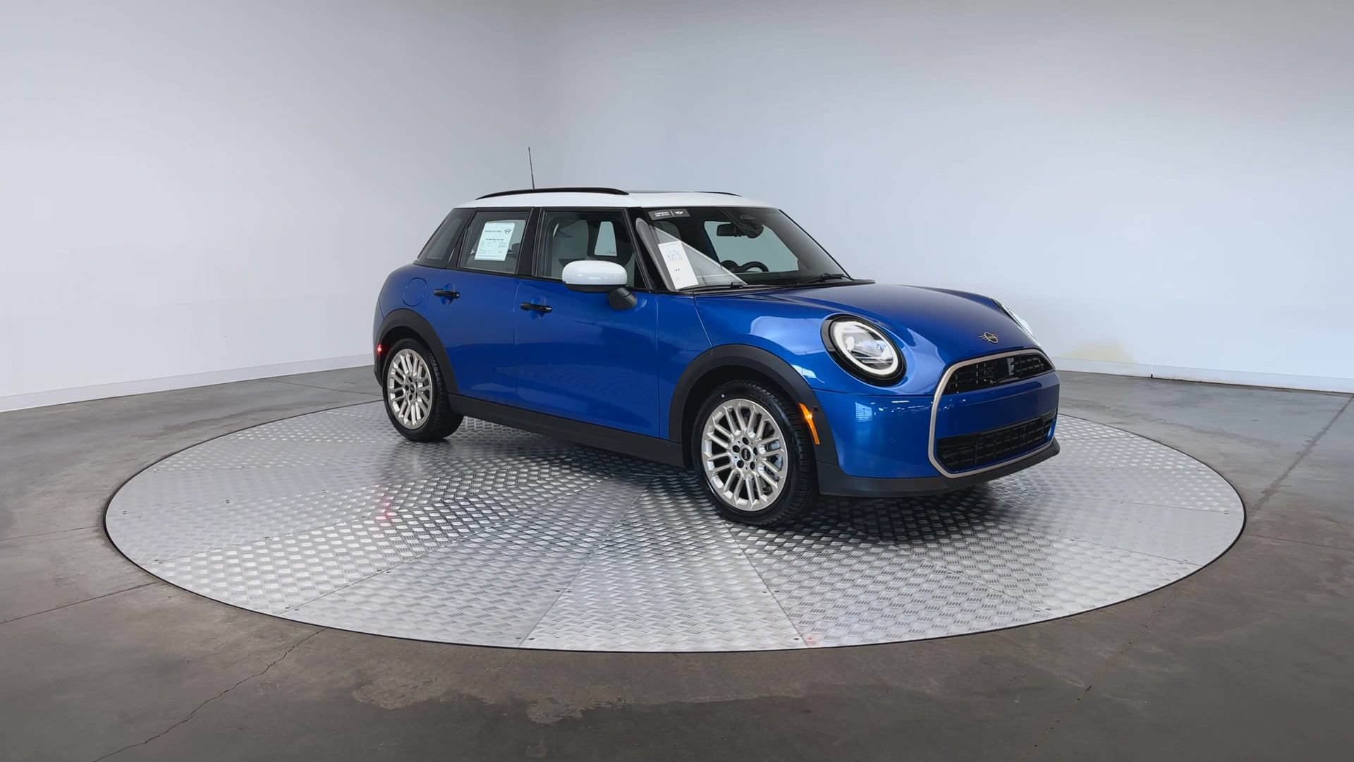 Certified 2026 MINI Cooper 4-Door Hardtop FWD image 2