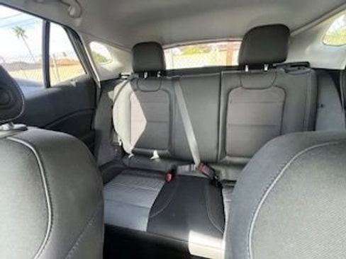 Used 2025 Chevrolet Trax LT image 11