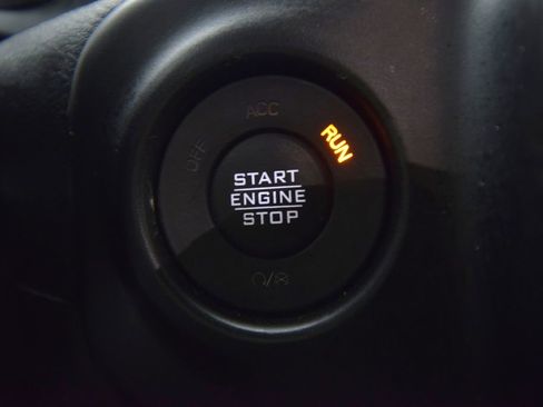 Used 2023 Jeep Gladiator Overland AWD/4WD image 35
