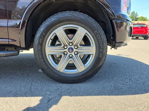 Used 2019 Ford F150 XLT w/ Equipment Group 302A Luxury AWD/4WD image 9