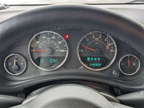 Certified 2016 Jeep Wrangler Unlimited Sahara w/ Dual Top Group image 14