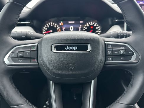 Used 2023 Jeep Compass Limited image 20